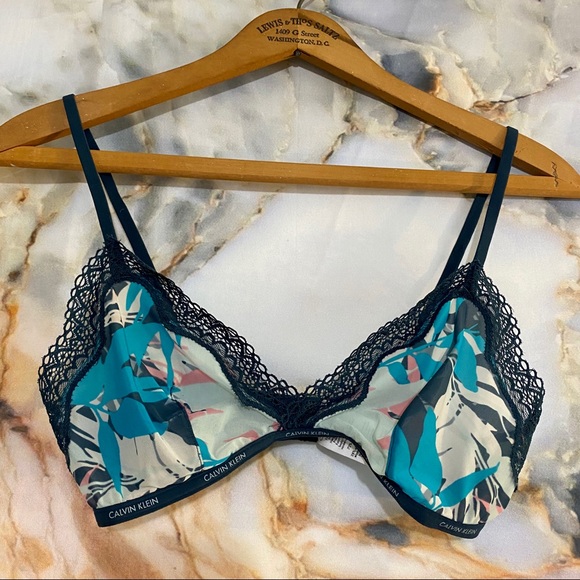 Calvin Klein Other - Calvin Klein triangle bra blue print Large